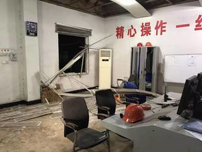 昨夜安徽铜陵一工厂发生巨大爆炸,无人员死亡,初查不涉及危化品